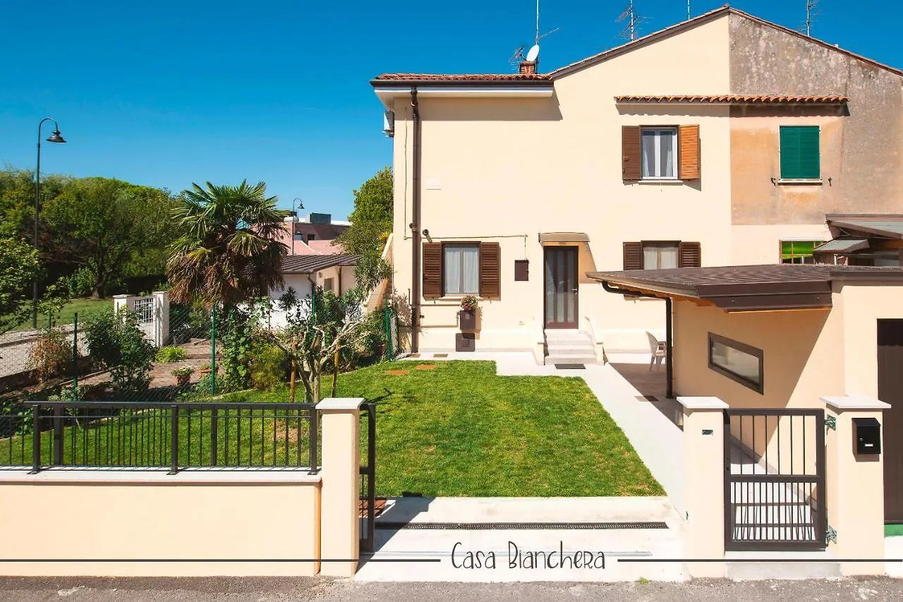 度假居 Casa Bianchera 蒙法尔科内